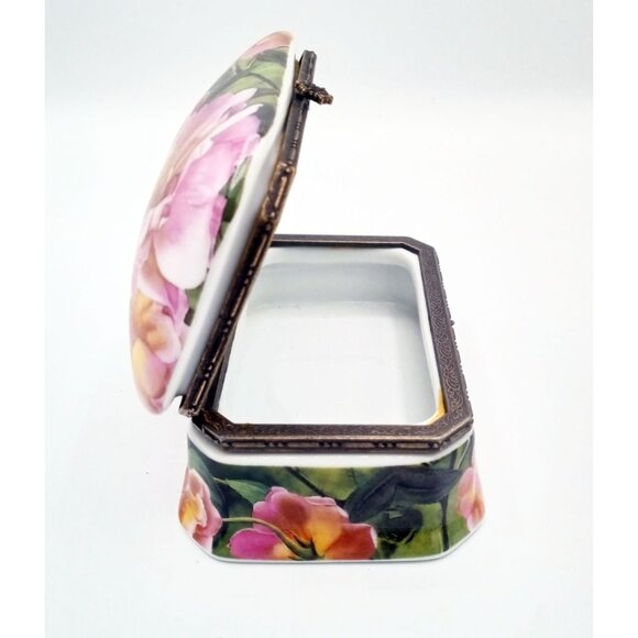 Trinket Box Handcrafted David Schatz Wild Wings Porcelain Flowers Hinged Lid - Picture 4 of 16